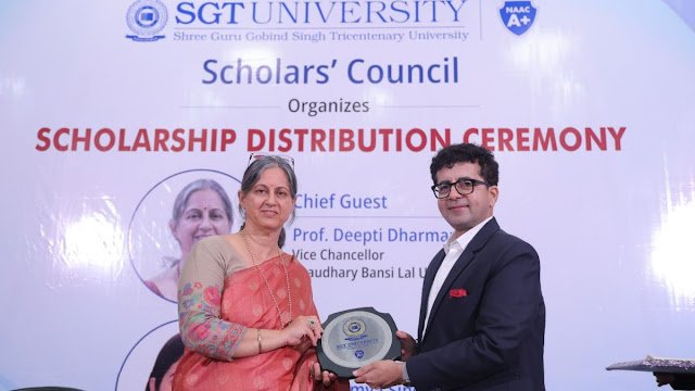 एसजीटी यूनिवर्सिटी ने छात्रवृत्ति वितरण समारोह आयोजित किया